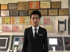 贾斌
现就职于北京亚太花园酒店，担任人事部文员